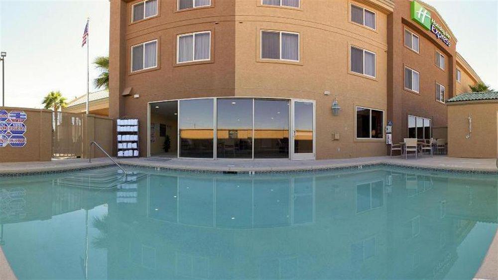 Holiday Inn Express Las Vegas-Nellis By Ihg Dış mekan fotoğraf