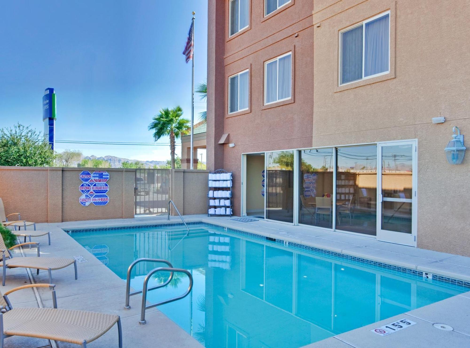 Holiday Inn Express Las Vegas-Nellis By Ihg Dış mekan fotoğraf