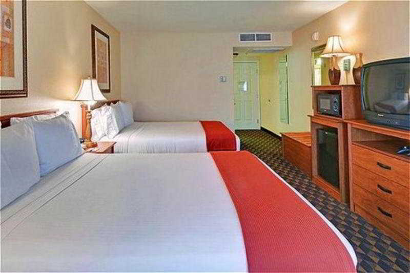 Holiday Inn Express Las Vegas-Nellis By Ihg Oda fotoğraf