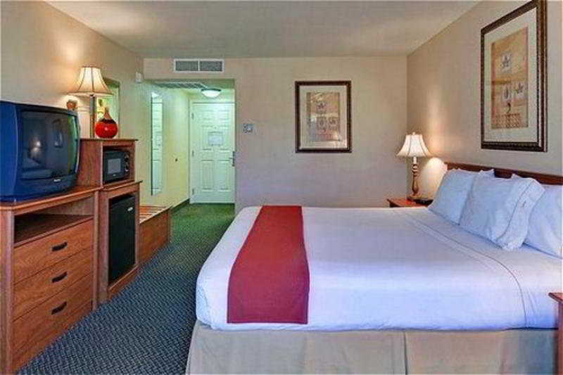 Holiday Inn Express Las Vegas-Nellis By Ihg Oda fotoğraf